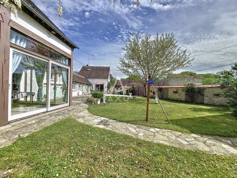 Maison - 147 m² - 7 pièces