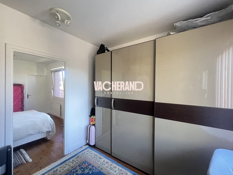 Maison - 250 m² - 6 pièces