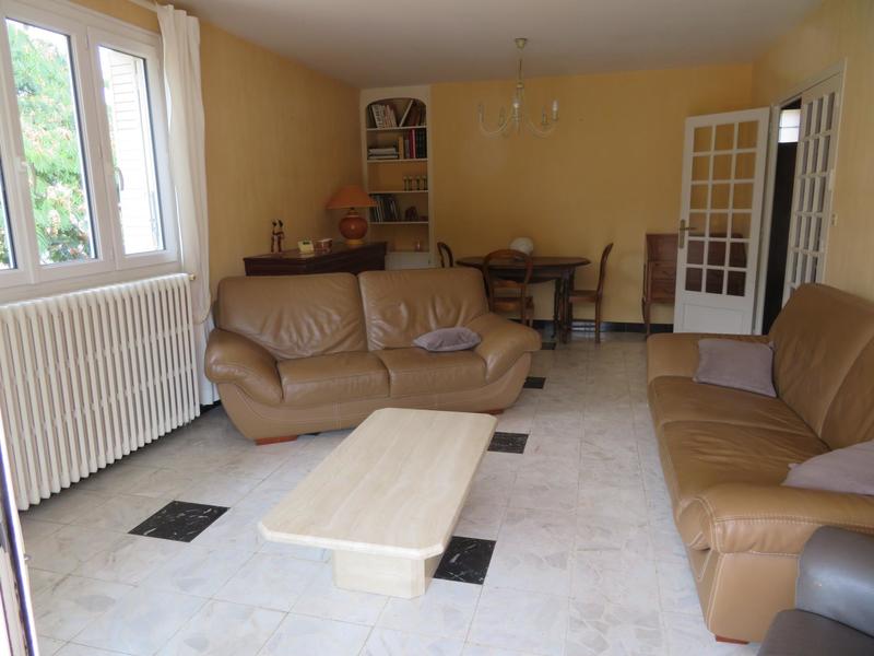 Maison - 178 m² - 8 pièces