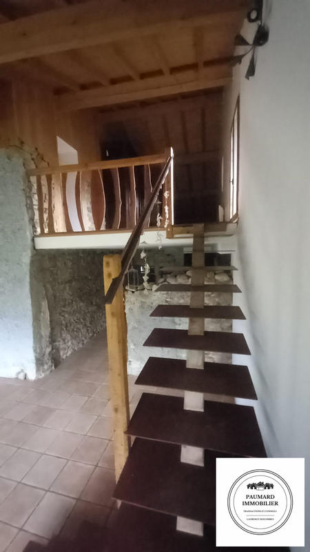 Maison - 217 m² - 8 pièces