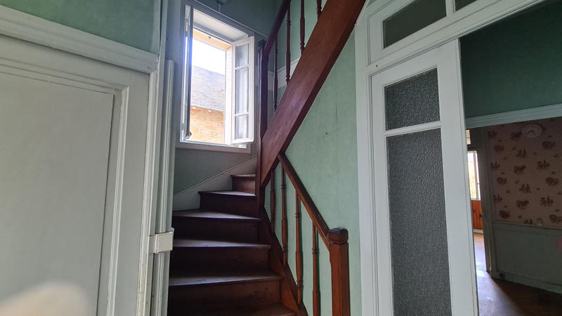 Maison - 98 m² - 6 pièces