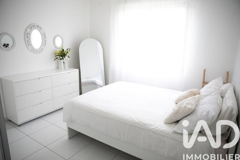 Maison - 200 m² - 8 pièces