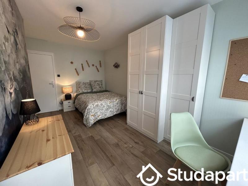 Chambre - 15 m² - 1 pièce