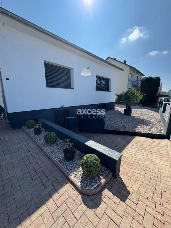 Maison - 93 m² - 5 pièces