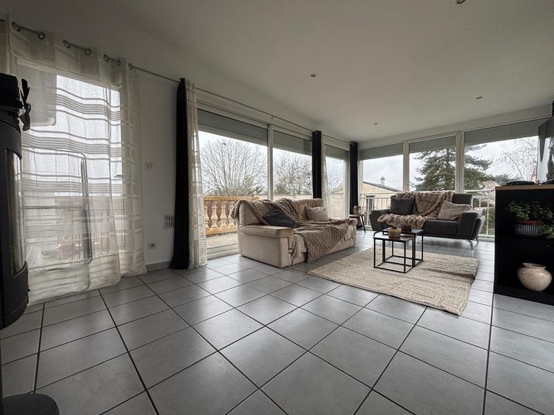 Maison - 163 m² - 7 pièces