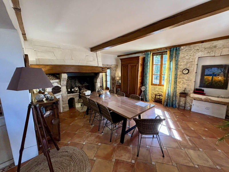 Mas - 260 m² - 12 pièces