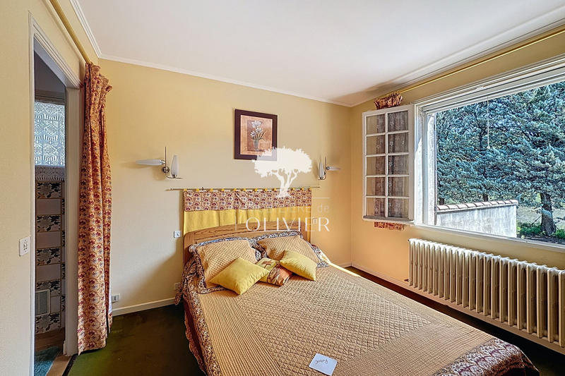 Villa - 266 m² - 9 pièces