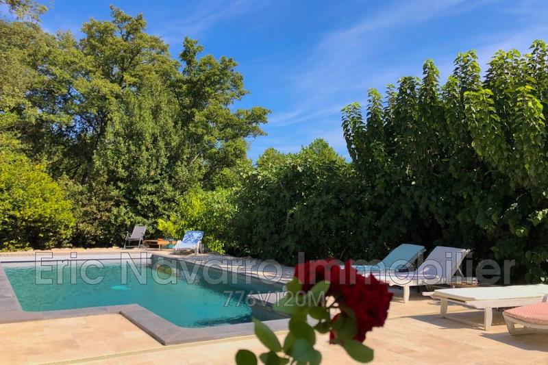 Propriété - 250 m² - 8 pièces