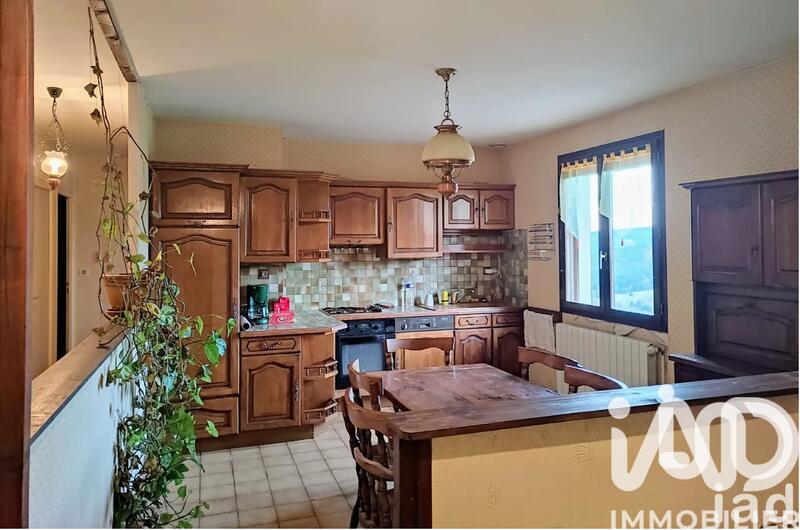 Maison - 130 m² - 8 pièces