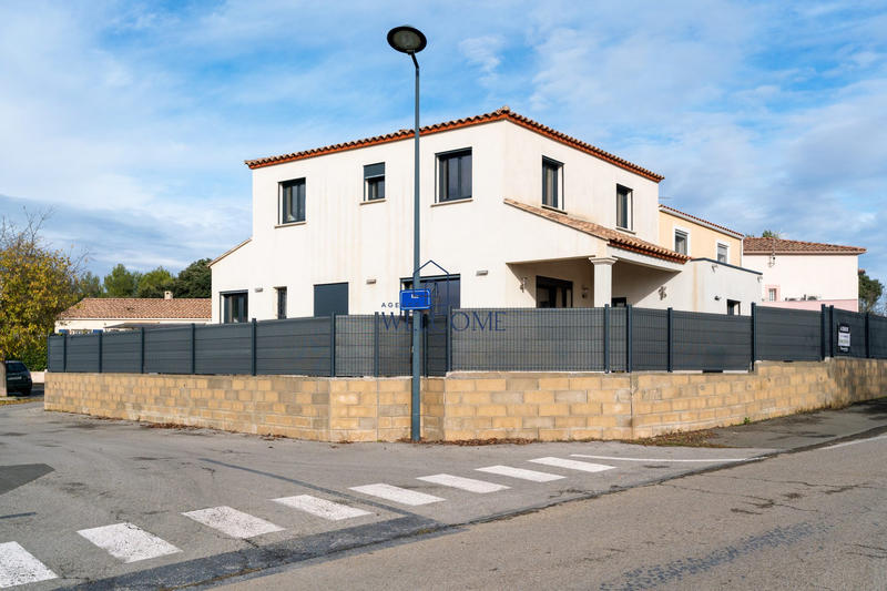 Maison contemporaine - 143 m² - 6 pièces