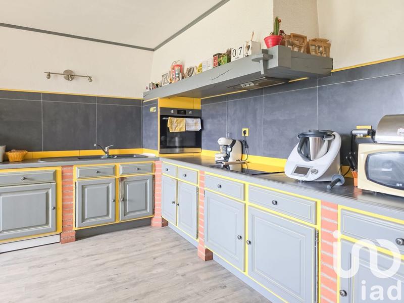 Maison - 260 m² - 6 pièces