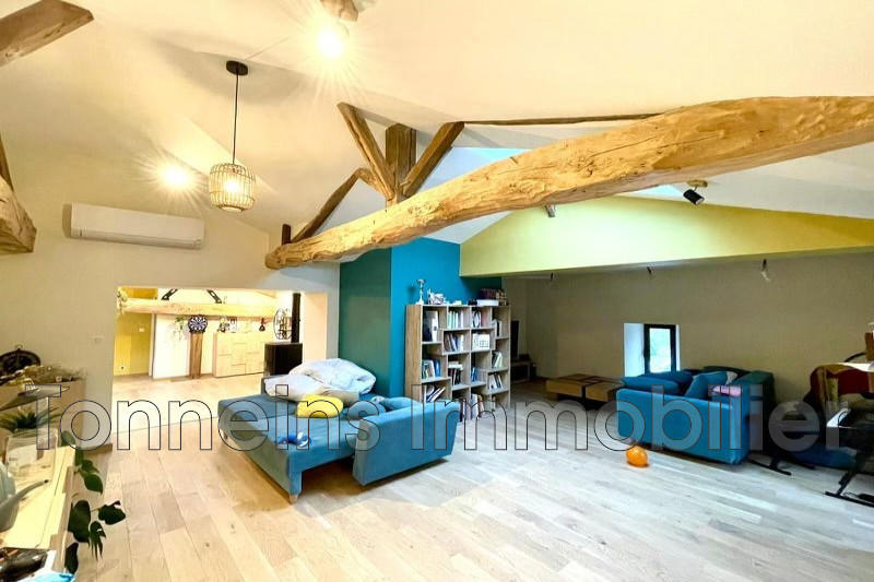 Maison - 329 m² - 10 pièces