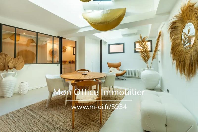 Loft - 140 m² - 4 pièces