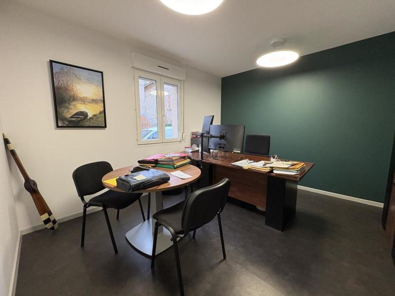 Bureau - 100 m² - 9 pièces