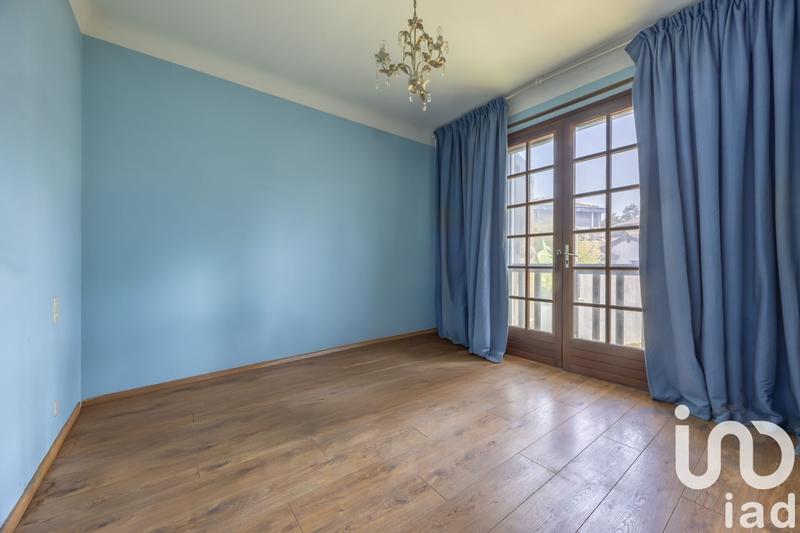 Maison - 217 m² - 10 pièces