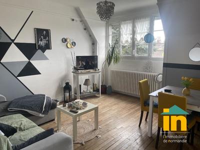 Appartement - 83 m² - 4 pièces