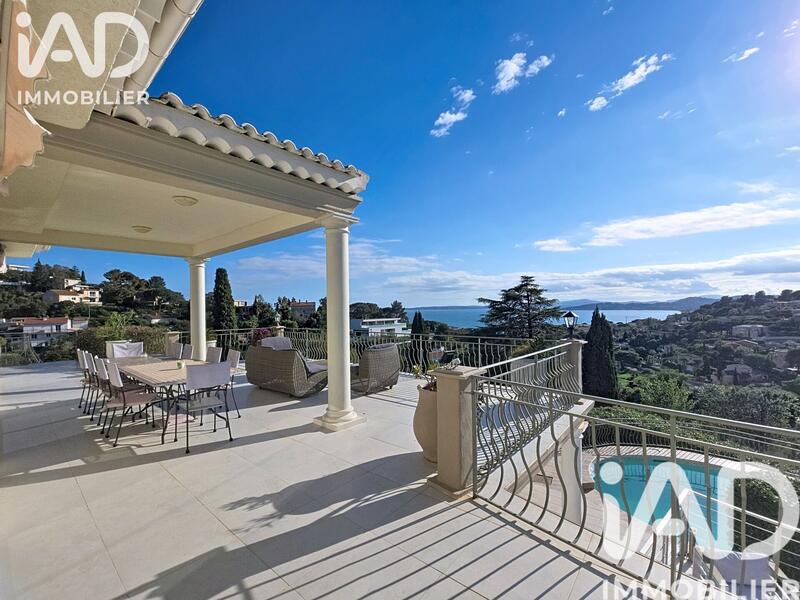 Maison - 199 m² - 6 pièces