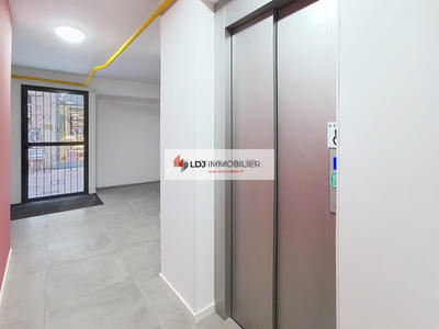 Appartement - 86 m² - 4 pièces