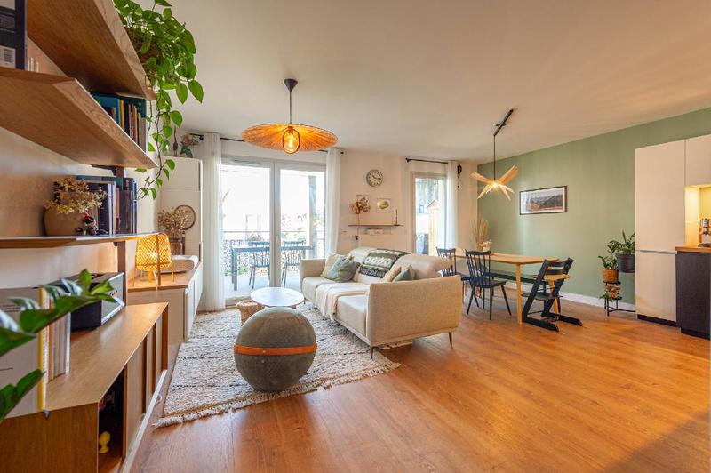 Appartement - 82 m² - 4 pièces