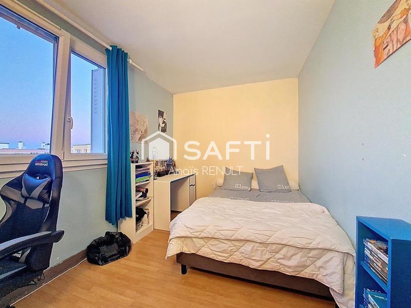 Appartement - 85 m² - 5 pièces