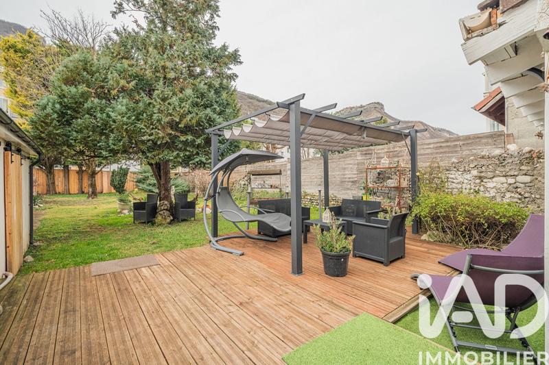 Maison - 137 m² - 6 pièces