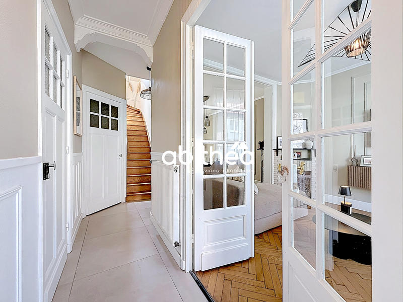 Maison - 169 m² - 7 pièces