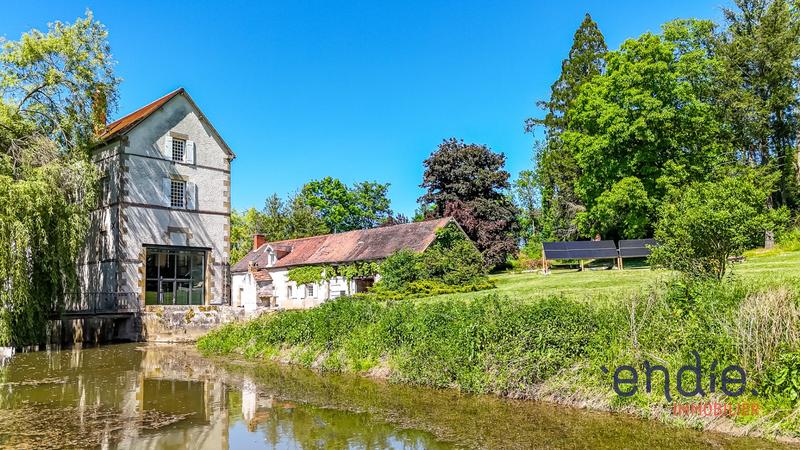 Maison - 450 m² - 16 pièces