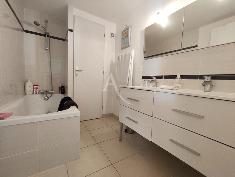 Maison - 166 m² - 7 pièces