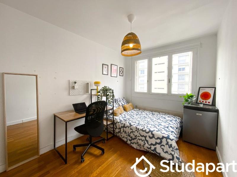 Chambre - 67 m² - 1 pièce