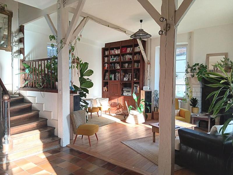 Maison - 200 m² - 10 pièces