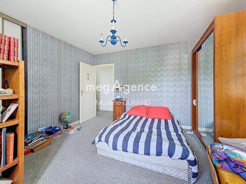 Maison - 275 m² - 11 pièces