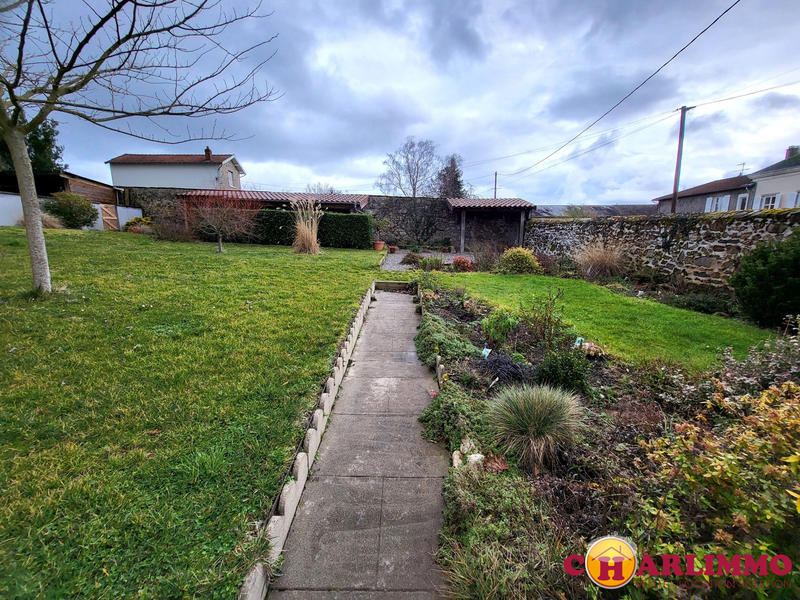 Maison traditionnelle - 157 m² - 6 pièces