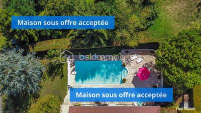 Villa - 295 m² - 9 pièces