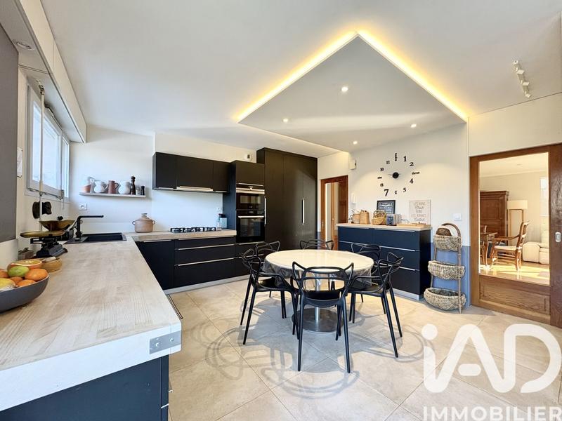 Maison de maîtres - 222 m² - 6 pièces
