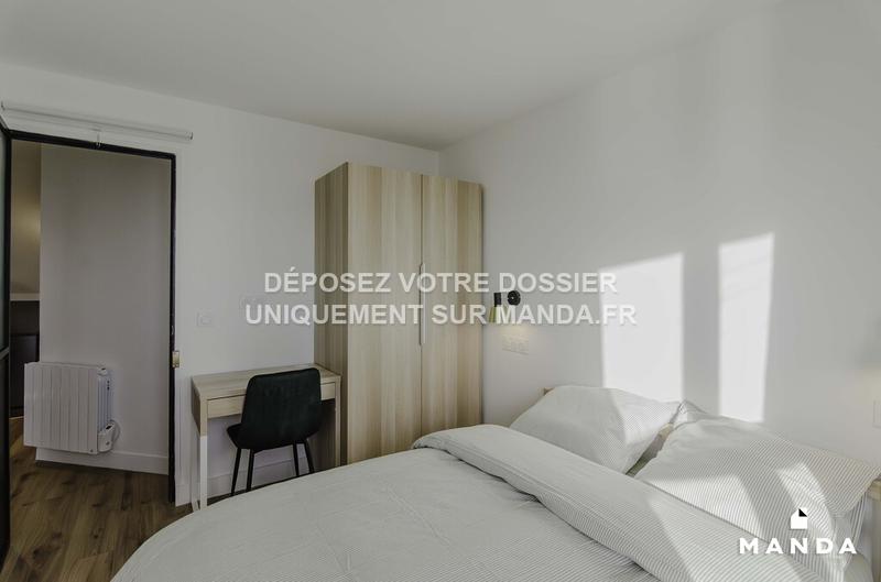 Chambre - 9 m² - 5 pièces