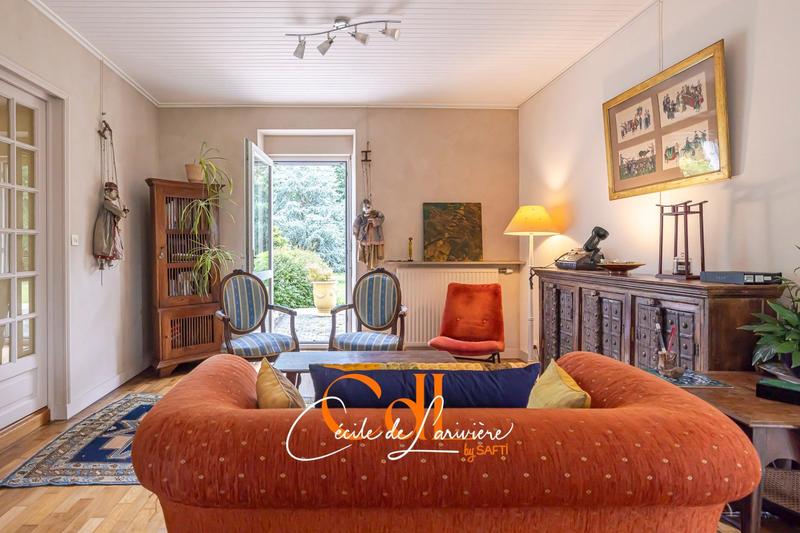 Maison - 223 m² - 8 pièces