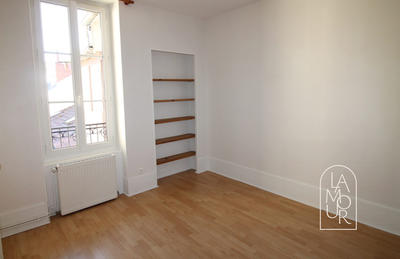 Appartement - 49 m² - 2 pièces