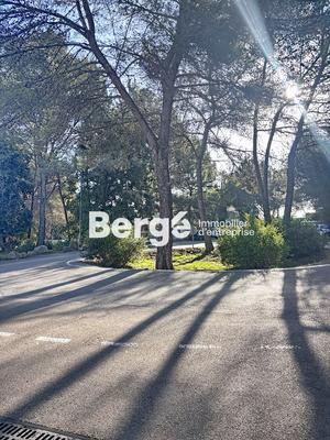 Local d'activités - 380 m²