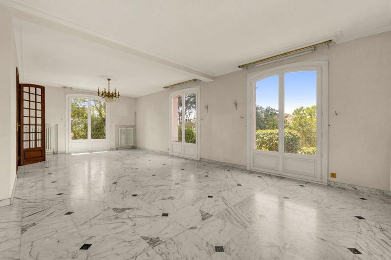 Maison - 185 m² - 7 pièces