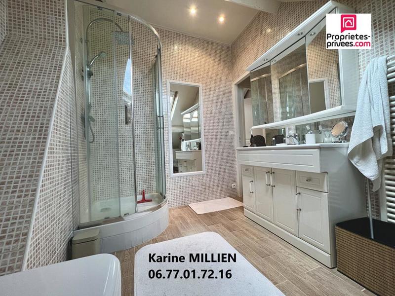 Maison - 200 m² - 8 pièces