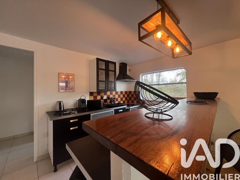 Maison - 440 m² - 12 pièces