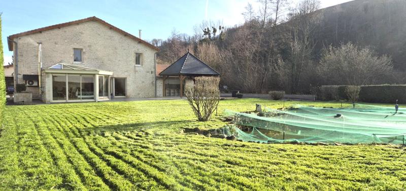 Maison - 225 m² - 10 pièces