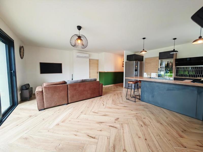 Pavillon - 130 m² - 7 pièces