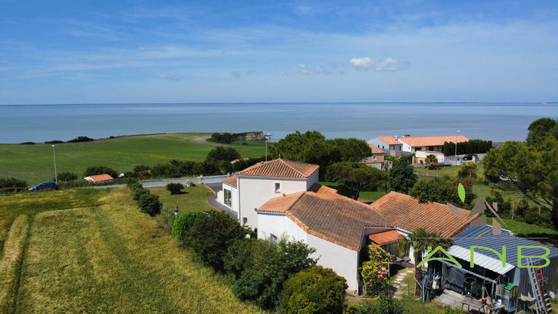 Maison - 142 m² - 5 pièces