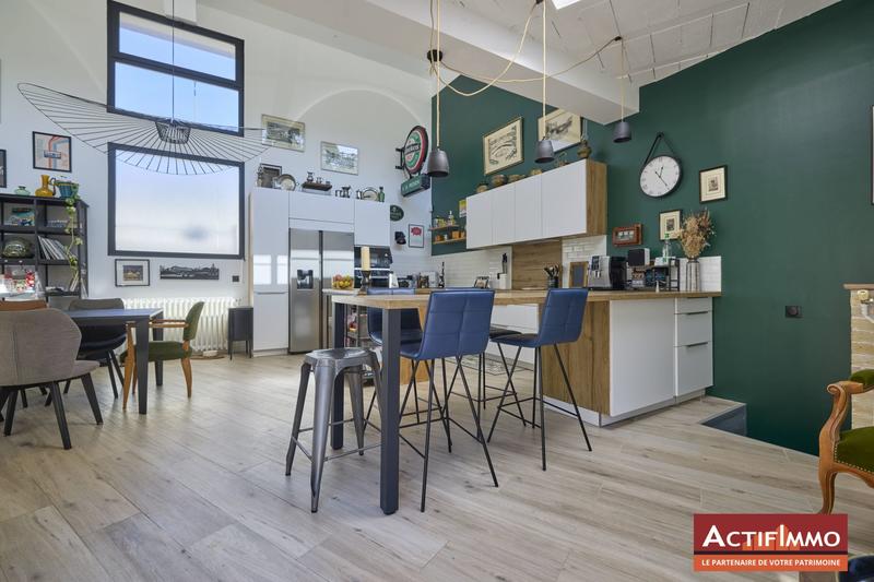 Maison contemporaine - 250 m² - 7 pièces