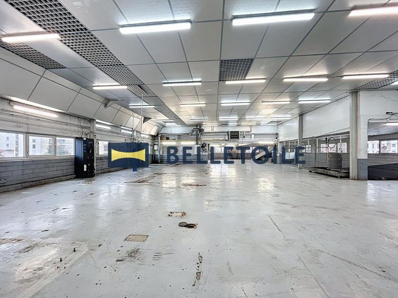 Local commercial - 2 239 m²