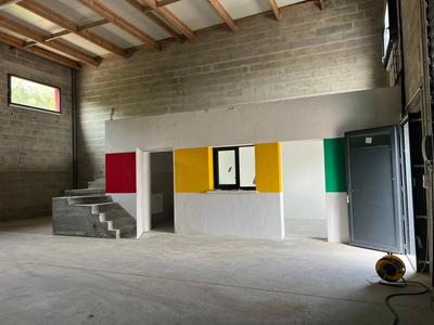 Local commercial - 300 m² - 2 pièces