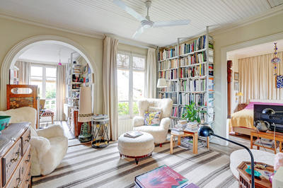 Maison - 199 m² - 14 pièces