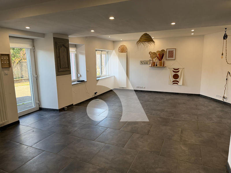 Maison - 98 m² - 5 pièces