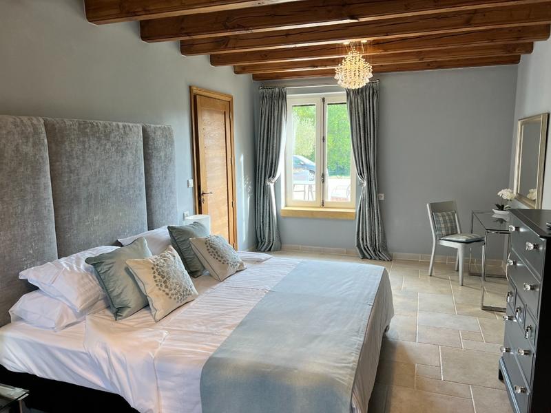 Demeure - 450 m² - 9 pièces